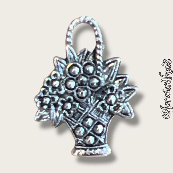 Bundle Sale 3 for $15 | Small Basket of Flowers Pin - Picture 3 of 8